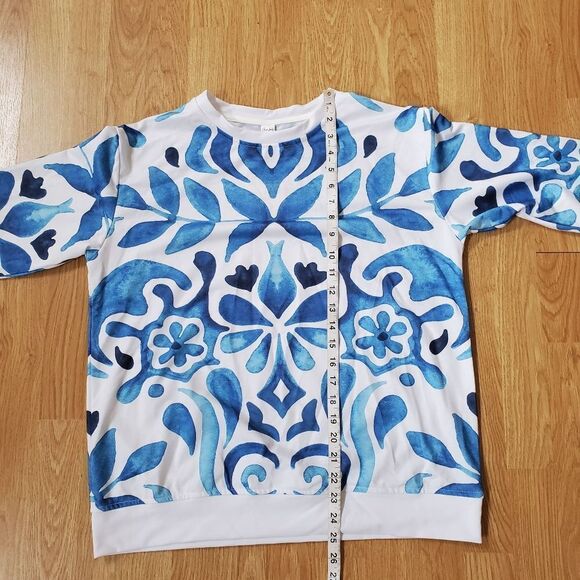 Pixie Lady Crewneck Sweatshirt sz Med - Picture 8 of 11